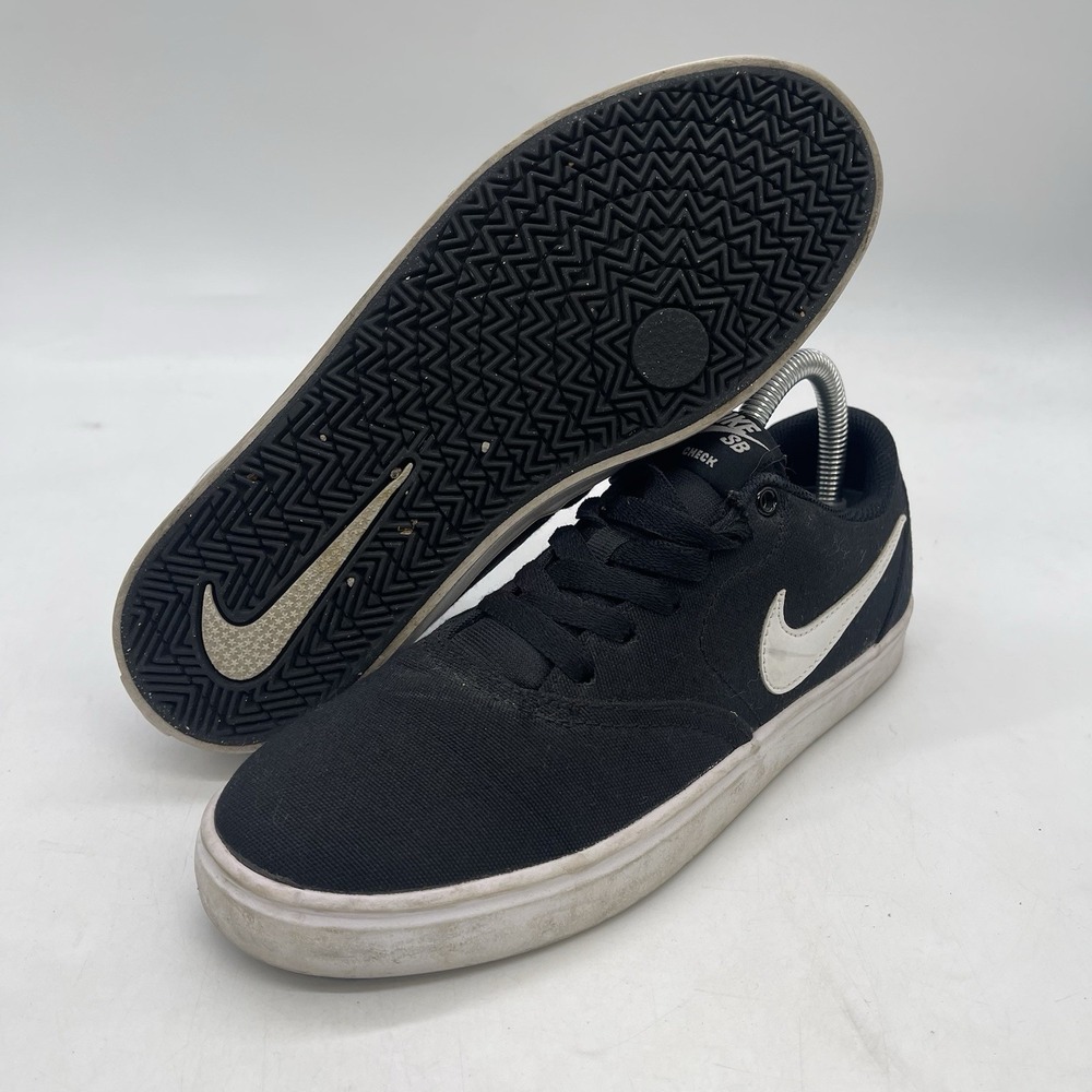 Nike Shoes Womens 7.5 Check Solarsoft Canvas SB Black Platinum W Skater Black